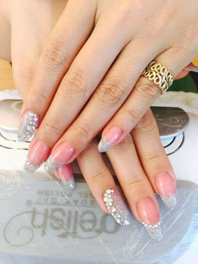 Ann & Amy’s Nails