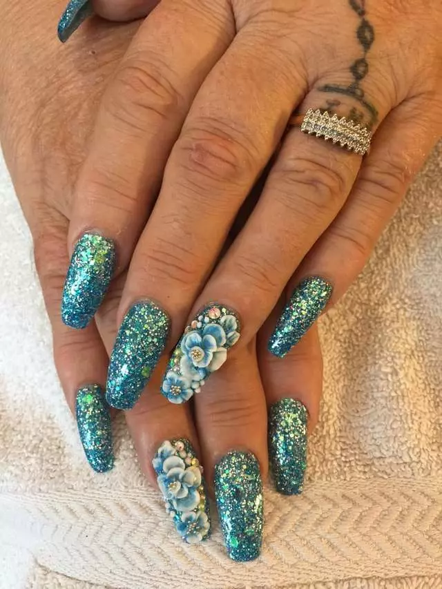Ann & Amy’s Nails