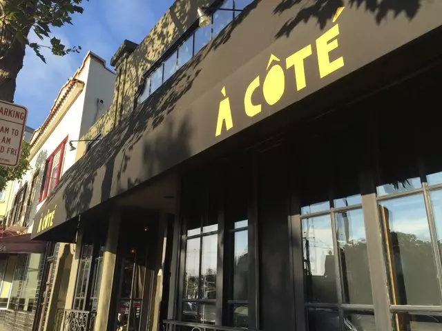 À Côté Restaurant