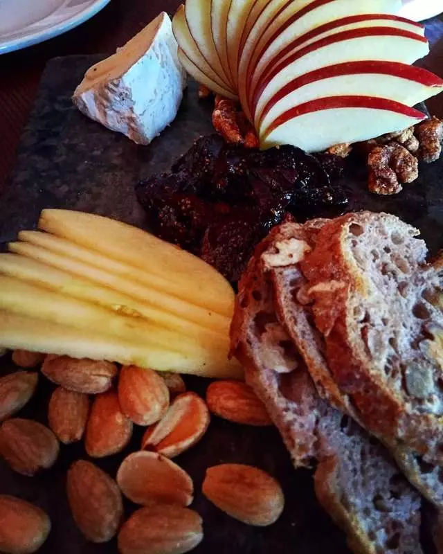 À Côté Restaurant