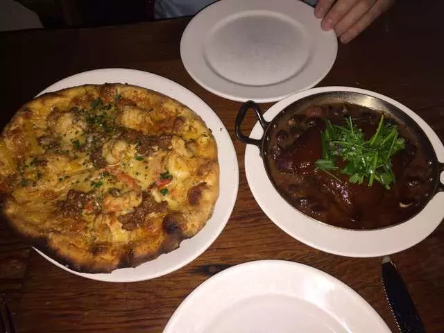 À Côté Restaurant