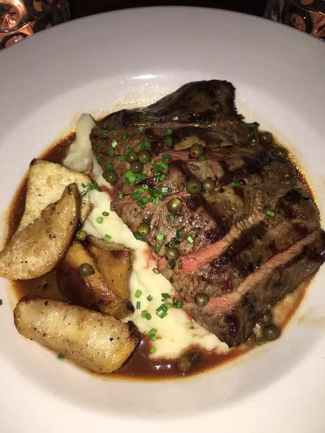 À Côté Restaurant