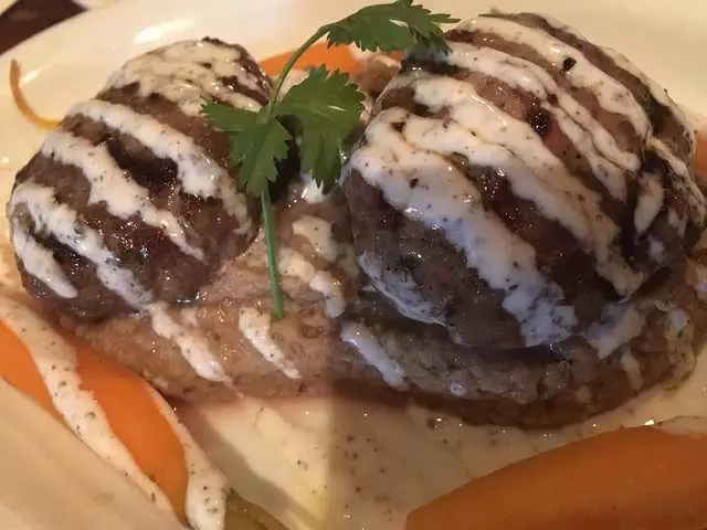 À Côté Restaurant