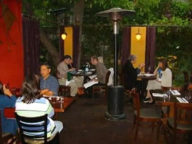 À Côté Restaurant