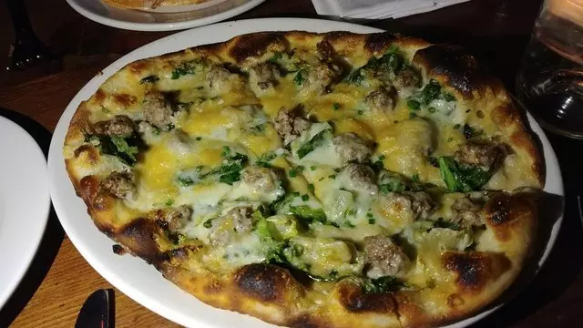 À Côté Restaurant