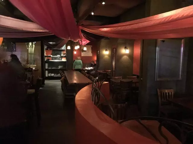 À Côté Restaurant