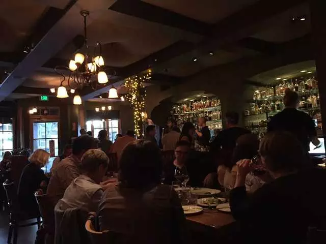 À Côté Restaurant