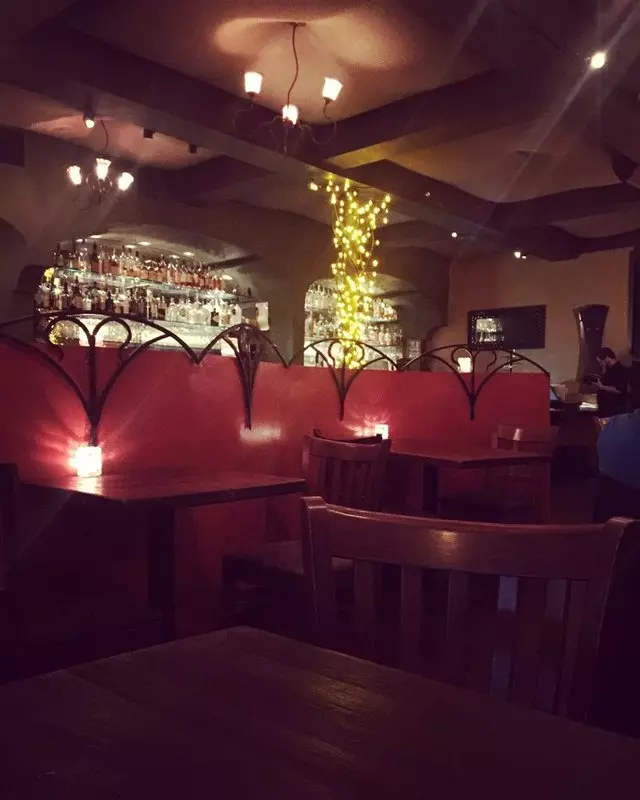 À Côté Restaurant
