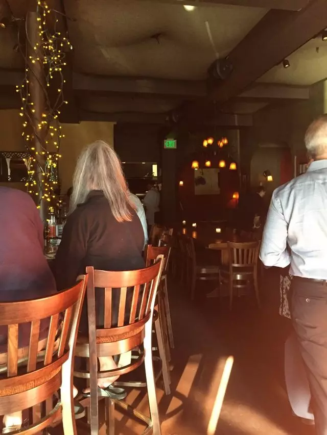 À Côté Restaurant