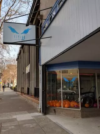 Flying Studios