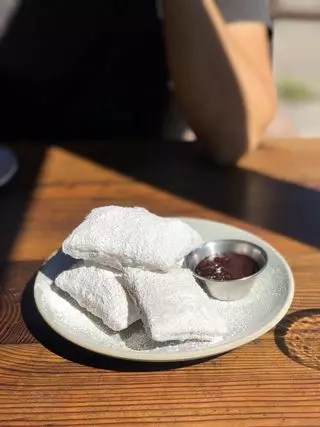 Almond & Oak