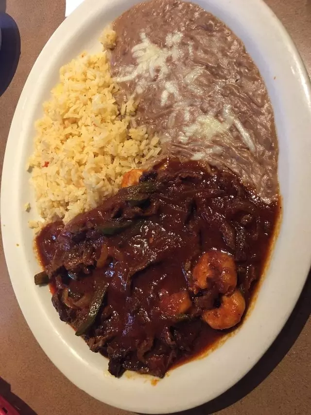 4 Caminos Restaurant