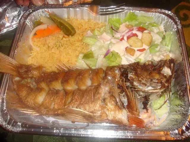 4 Caminos Restaurant