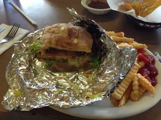 4 Caminos Restaurant