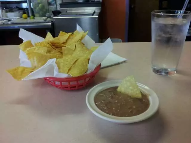 4 Caminos Restaurant