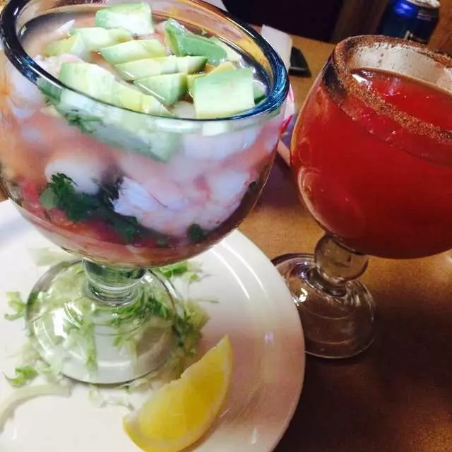 4 Caminos Restaurant