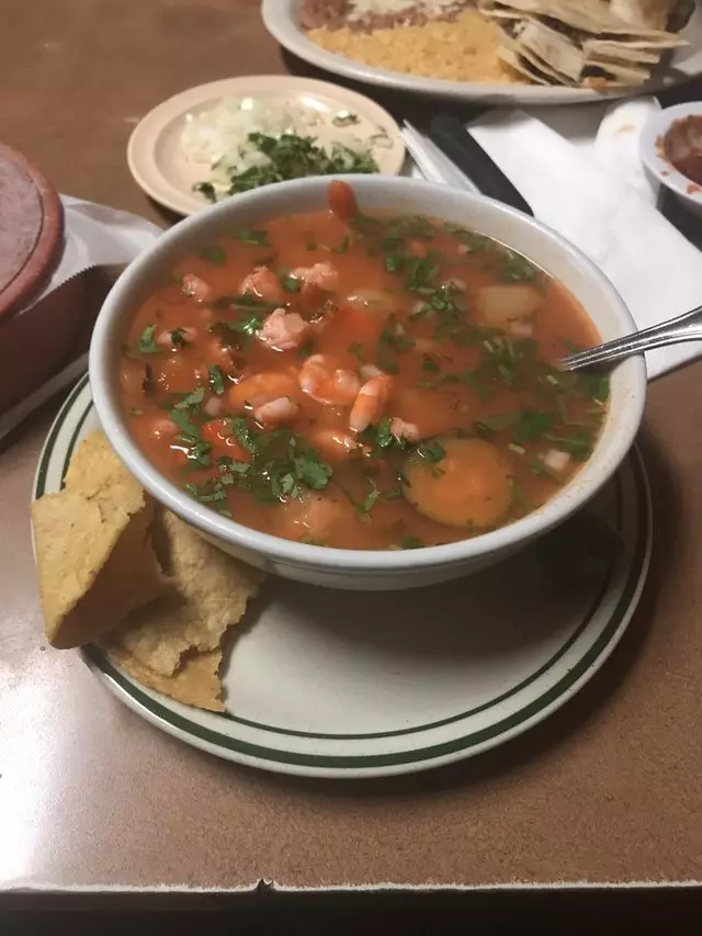4 Caminos Restaurant