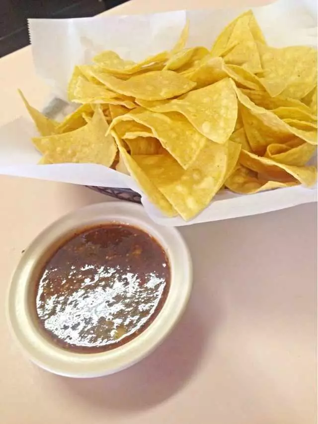 4 Caminos Restaurant