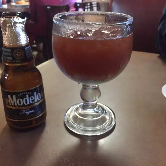 4 Caminos Restaurant