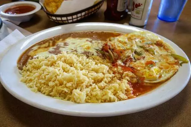 4 Caminos Restaurant