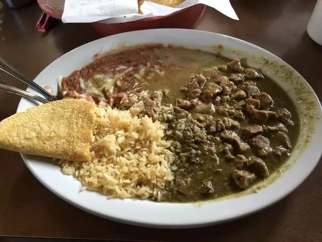 4 Caminos Restaurant