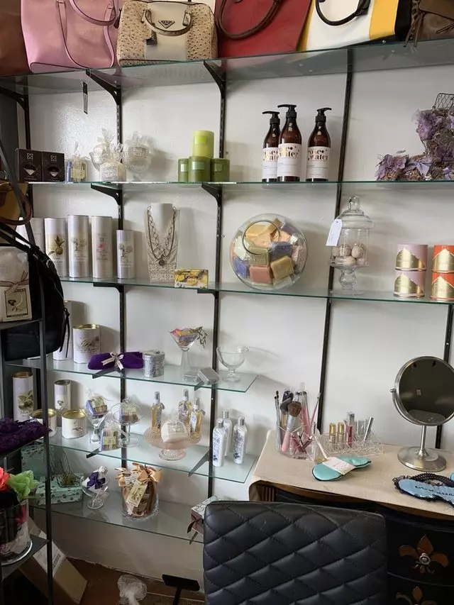 Au Natural Skin Rejuvenation Center