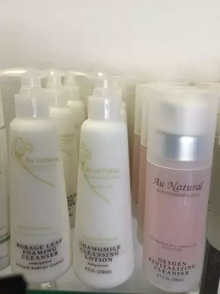 Au Natural Skin Rejuvenation Center