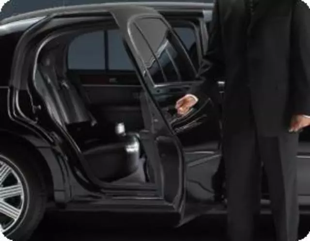 24/7 Limo & Airport Transportation Service