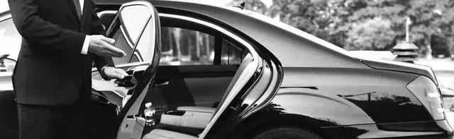 24/7 Limo & Airport Transportation Service