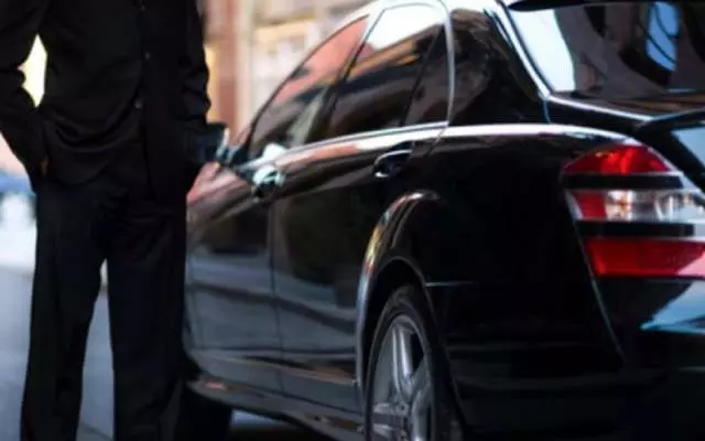 24/7 Limo & Airport Transportation Service