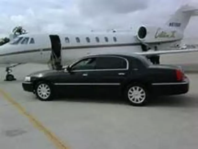 24/7 Limo & Airport Transportation Service