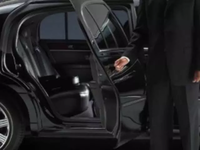 24/7 Limo & Airport Transportation Service