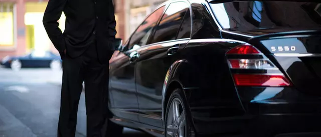24/7 Limo & Airport Transportation Service