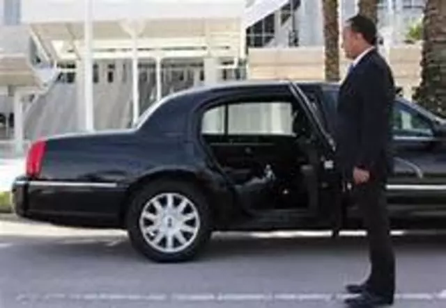 24/7 Limo & Airport Transportation Service