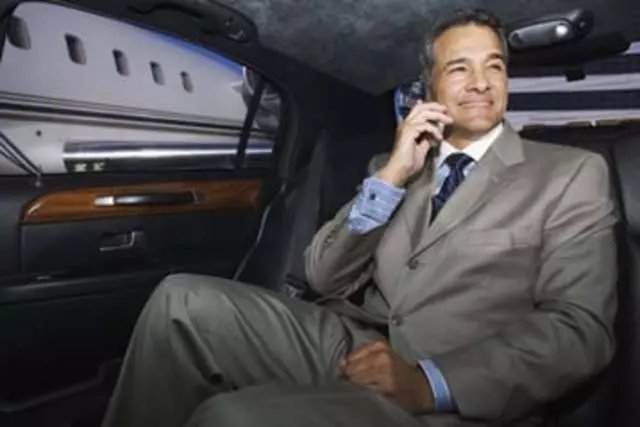 24/7 Limo & Airport Transportation Service