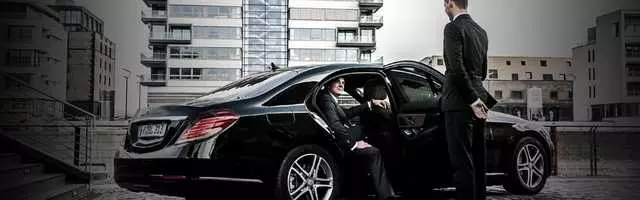 24/7 Limo & Airport Transportation Service