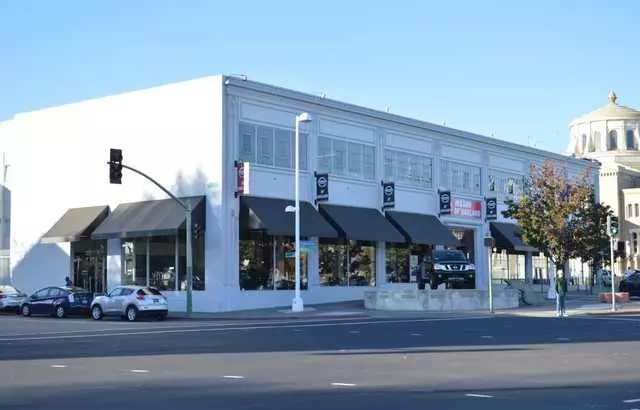 Autocom Nissan of Oakland