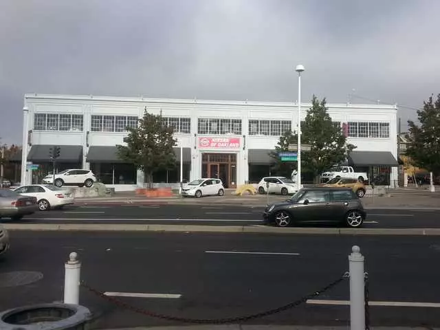 Autocom Nissan of Oakland