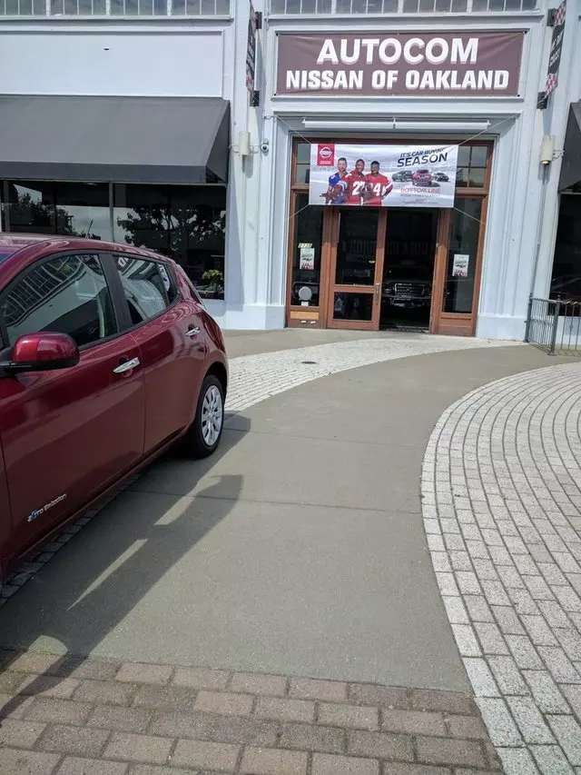 Autocom Nissan of Oakland