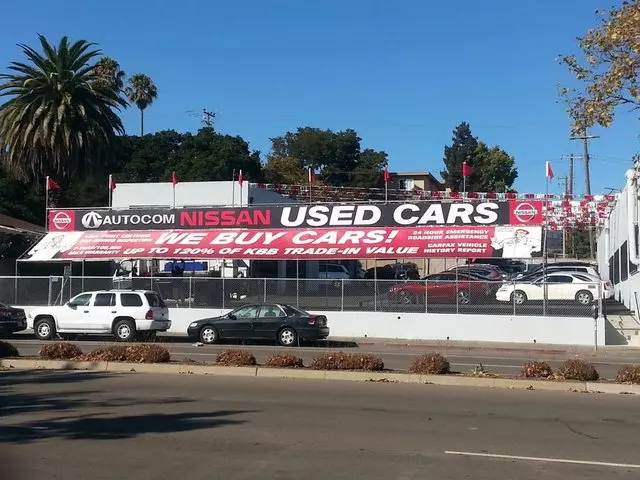 Autocom Nissan of Oakland