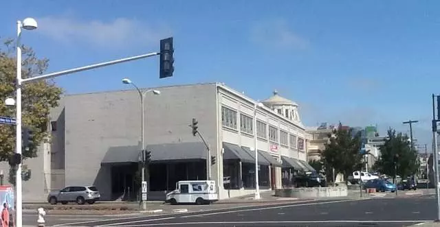 Autocom Nissan of Oakland