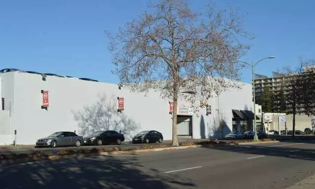 Autocom Nissan of Oakland