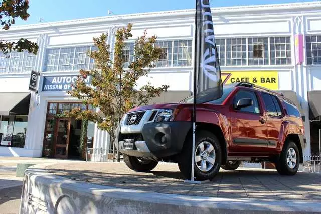 Autocom Nissan of Oakland