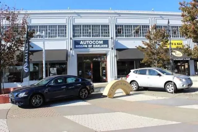 Autocom Nissan of Oakland