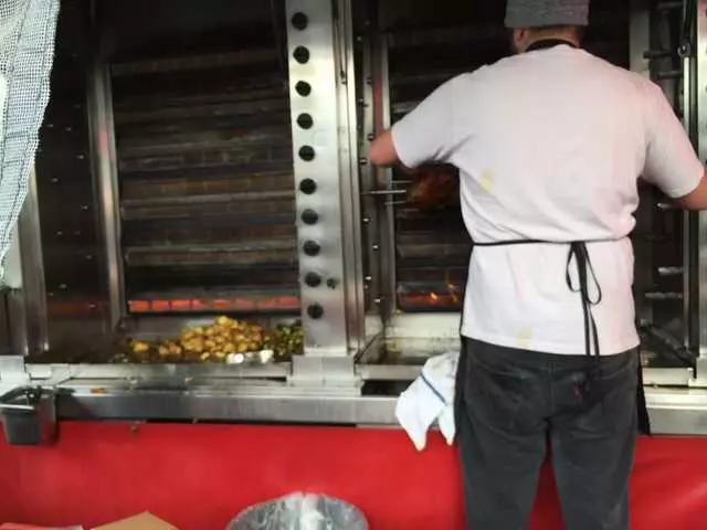 Roli Roti Gourmet Rotisserie