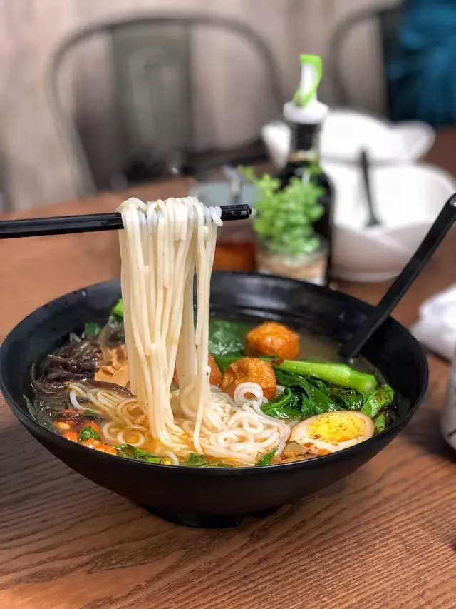 R&apos; Noodles