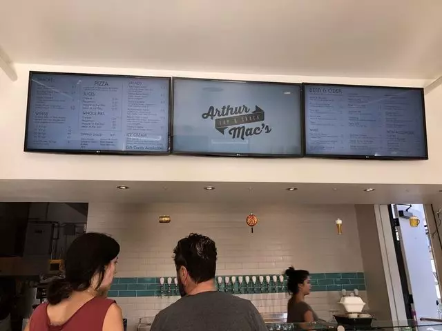 Arthur Mac’s Tap and Snack