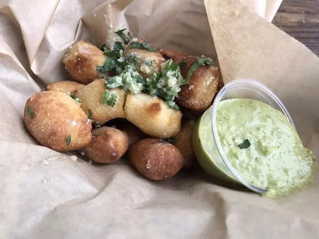 Arthur Mac’s Tap and Snack