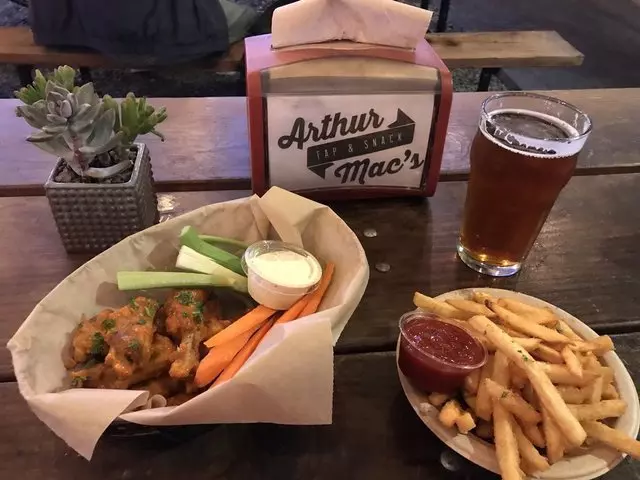 Arthur Mac’s Tap and Snack