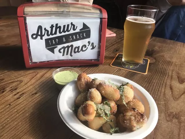 Arthur Mac’s Tap and Snack